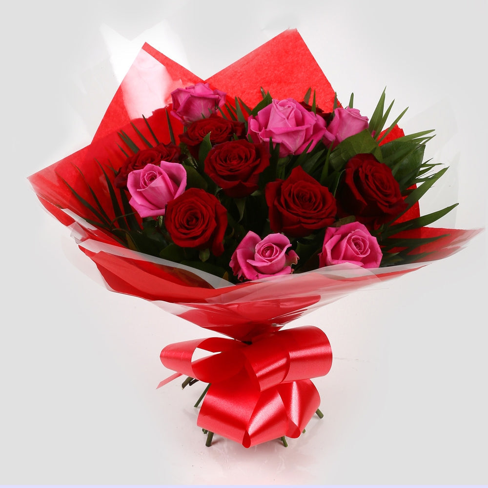 Love You Balloon & Blush Roses BouquetI Love You Balloon & Blush Roses, 12 Roses, in pretty Pink and in Red, is a classic choice, ready to be displayed instantly. Beautifully wrapped and tied with ribbon.£19.99