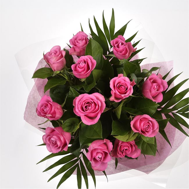12 Beautiful Pink Roses BouquetPink Roses stylish luxury Pink Roses Bouquet. created by our florist, ready to display immediately.£14.99
